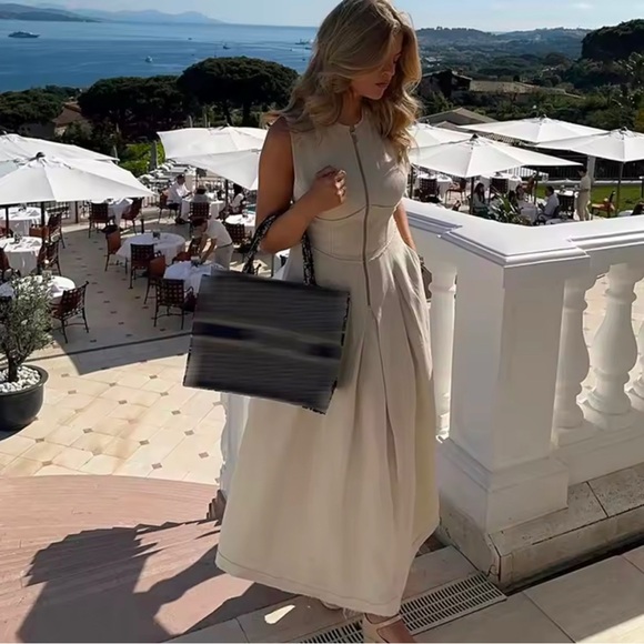 Spring Summer Elegant Minimalist Sleeveless V-Neck Zipper Long Dress in Beige - Picture 4 of 5